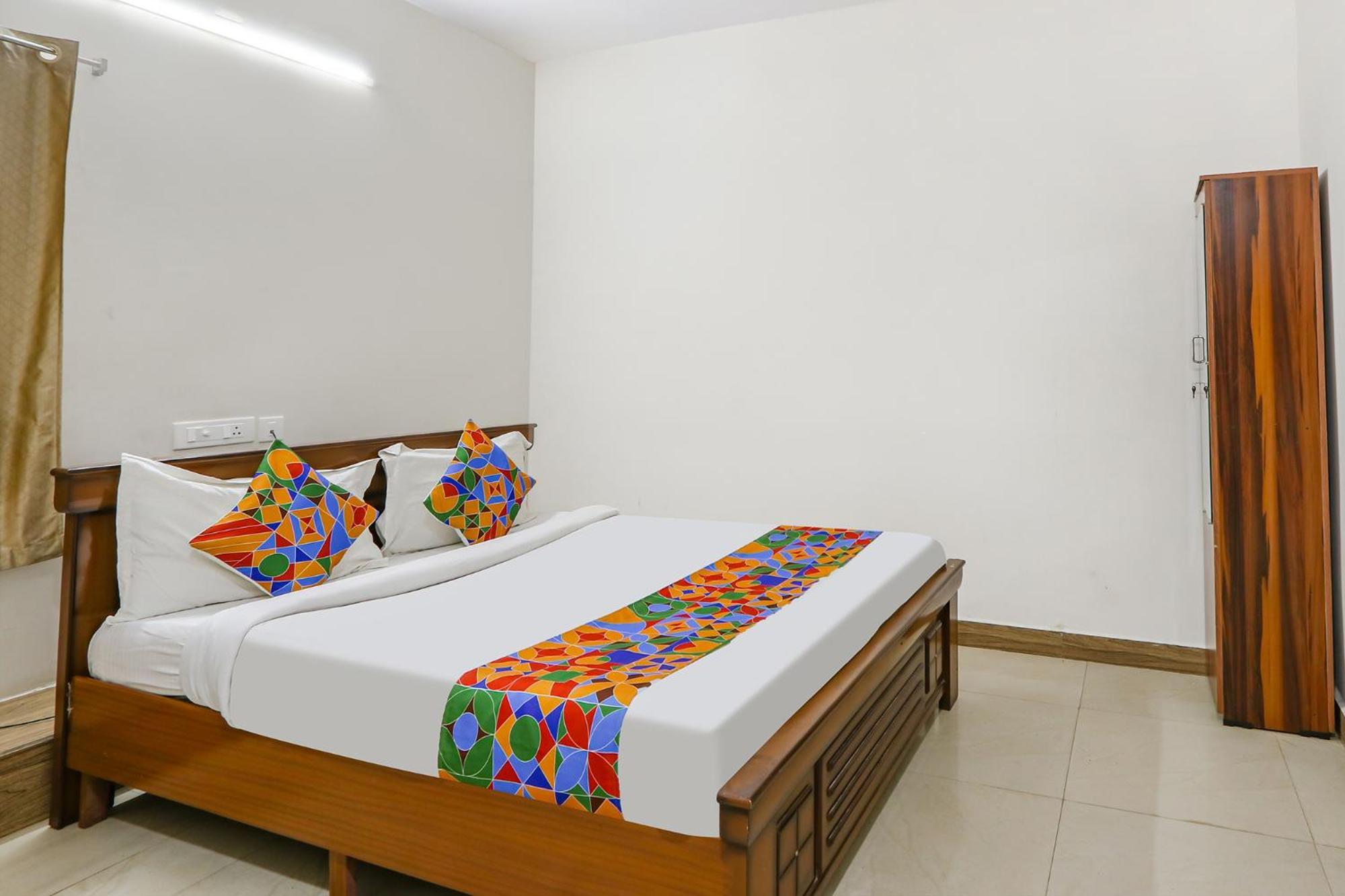 Fabexpress Korner Inn - Sivaji Park Visakhapatnam Eksteriør billede