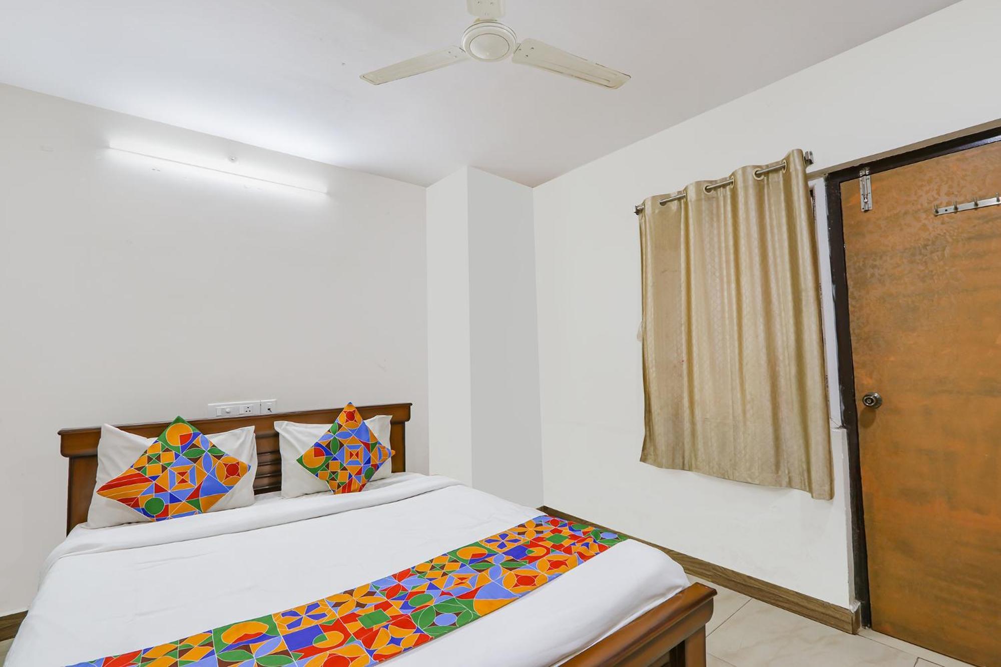 Fabexpress Korner Inn - Sivaji Park Visakhapatnam Eksteriør billede