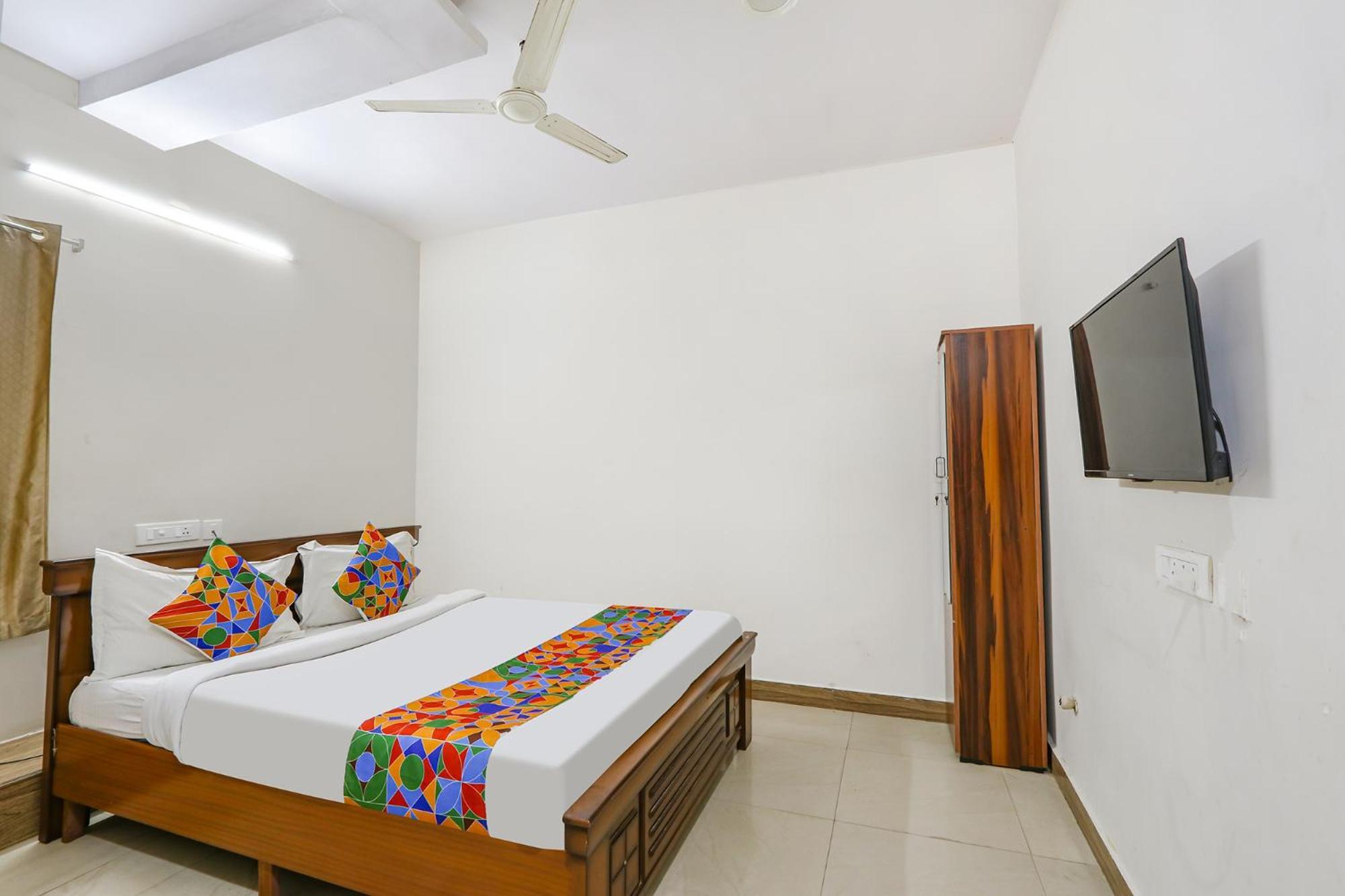 Fabexpress Korner Inn - Sivaji Park Visakhapatnam Eksteriør billede