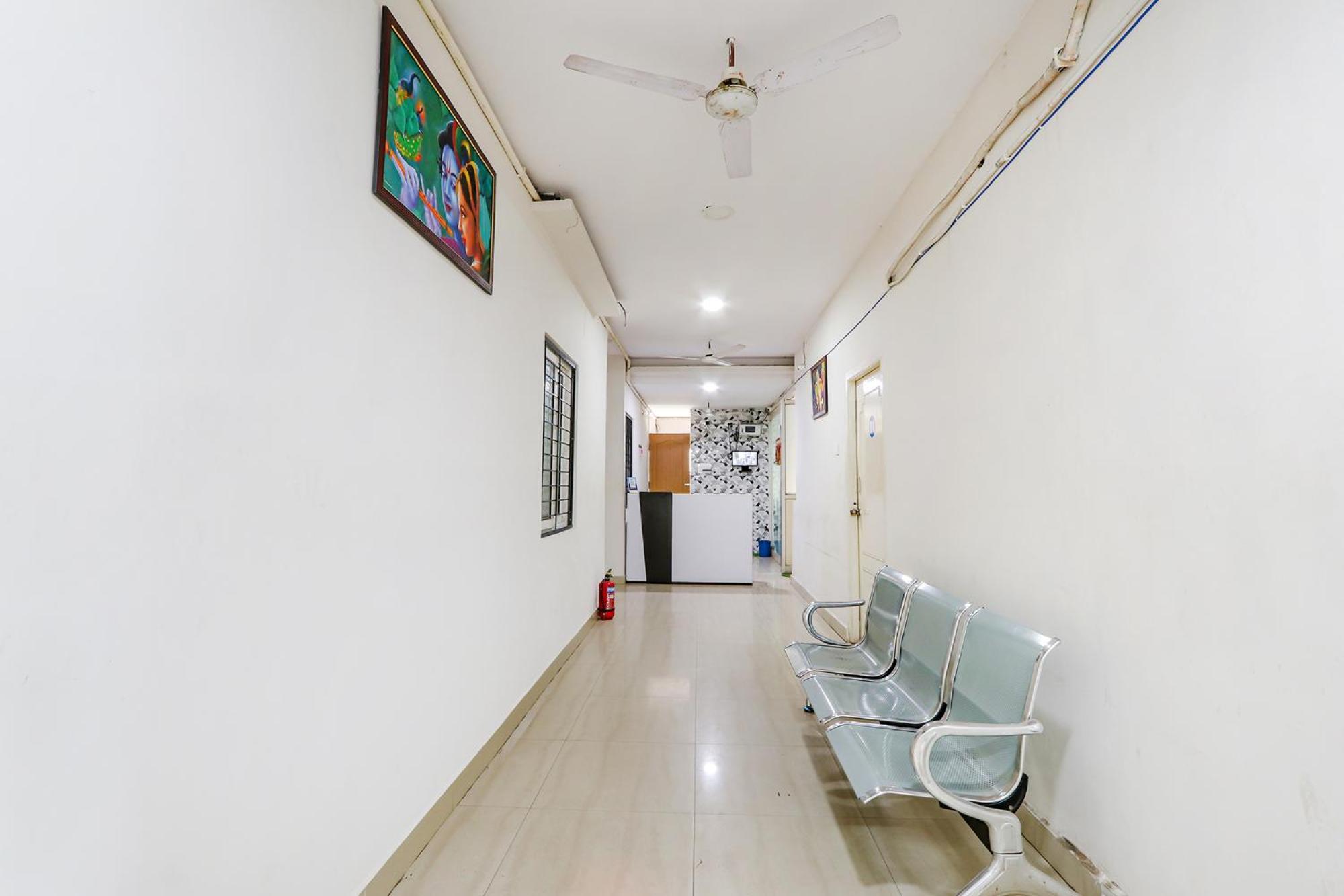 Fabexpress Korner Inn - Sivaji Park Visakhapatnam Eksteriør billede